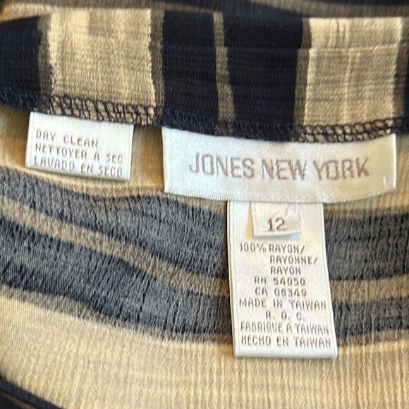 Vtg 90s Jones New York black, cream & gray horizontal striped wrap look skirt - Picture 8 of 8